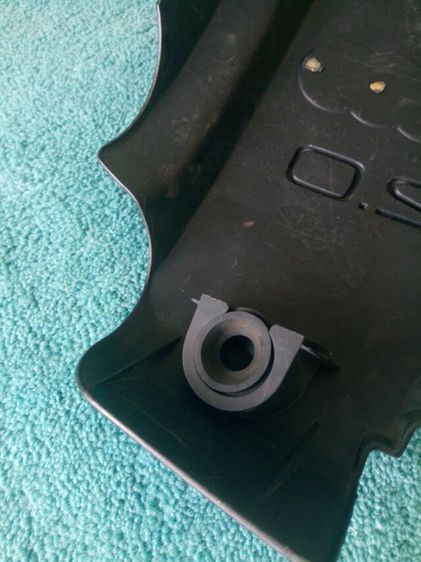 พลาสติกฝาครอบวาล์ว Audi A4 B6 2.0 ALT ปี 01-04 และ ฝาพลาสติกครอบวาล์ว A4 B5 เครื่อง 1.8 ADR สภาพดี รูปที่ 3