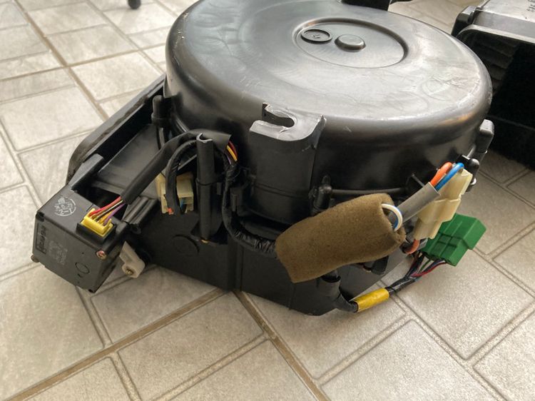 ตู้แอร์แท้ มือสอง Jaguar Daimler X300 จากัวร์ XJ6 Sovereign รูปที่ 17