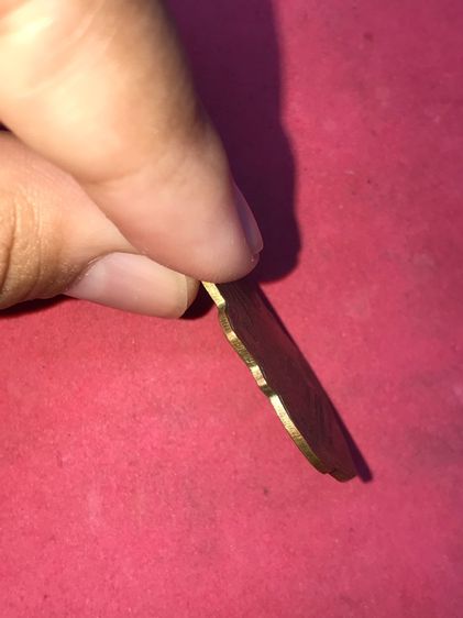 เหรียญพระพุทธ หลวงพ่ออยู่ วัดเกยไชย จ.นครสวรรค์ ปี 2468 เนื้อทองแดง ห่วงเชื่อม ผิวเดิม สภาพสวย สมบูรณ์ เก่า แท้ แปลก หายาก  เหรียญหลวงพ่อทอง รูปที่ 4