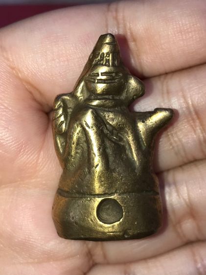 พระพิฆเนศ มีกริ่ง เนื้อทองผสม ขนาดกว้าง 2 ซม. สูง 4 ซม.ใต้ฐานมีรอยตะไบ อุดกริ่งดวยทองแดงที่สะโพก ตัดเดือย สภาพใช้ เก่ามากๆ แท้ หายาก เป็นเคร รูปที่ 8