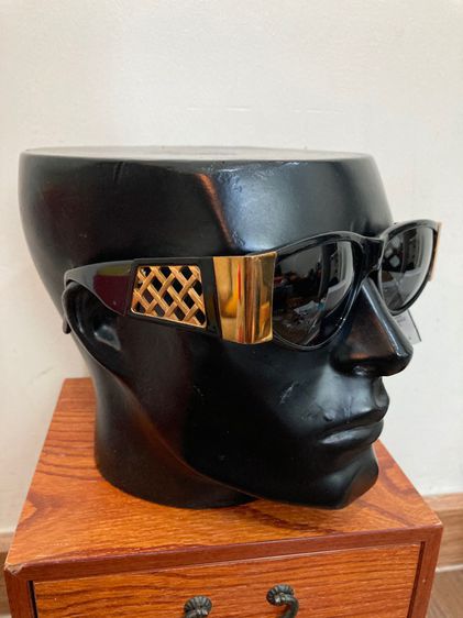 แว่นตากันแดดโบราณทรงมันๆมาสภาพเก่าเก็บ new old stock vintage sunglasses viva 1020 made in italy 1980’s รูปที่ 1