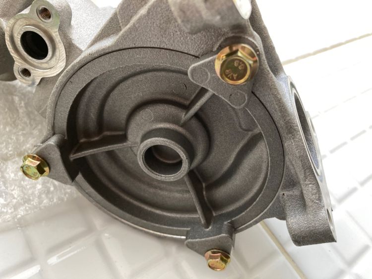 ปั้มน้ำ หม้อน้ำ Benz W124 รุ่น 300E ของใหม่ อุปกรณ์ ซีลครบชุด รูปที่ 3