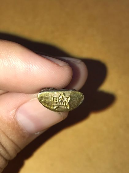 พระชัยวัฒน์ หลวงปู่ทิมวัดละหารไร่ ก้นทองคำ ตอกโค็ดรูปศาลา เนื้อนวะ สภาพสวยสมบูณณ์ เก่า แท้ แปลก หายาก รูปที่ 6