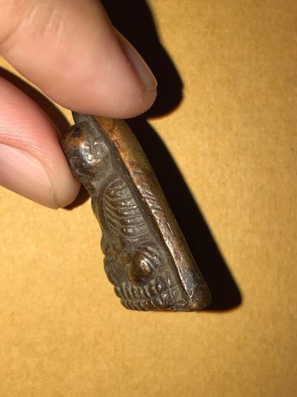 เหรียญหล่อหลังเตารีด หลวงปู่ทวด วัดไทรใต้ ปี 2506 จ.นครสวรรค์ พิมพ์หน้าแก่ เนื้อทองผสม ผิวสองสี พระหล่อโบราณ ตะไบหยาบ สวยเดิมๆ สภาพสวย เก่า  รูปที่ 4