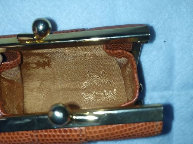 กระเป๋าใส่เหรียญ MCM หนังแท้ ใหม่ รูปที่ 6