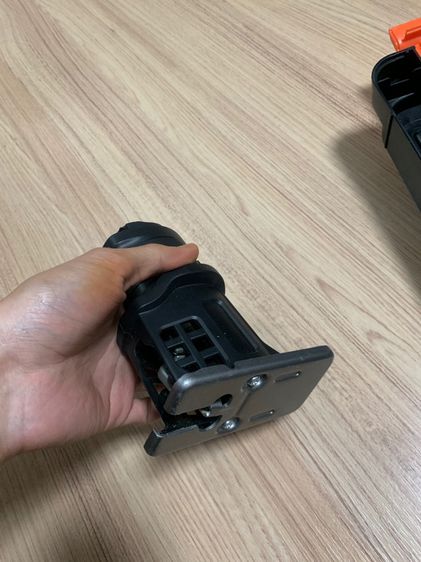 ยกทั้งชุดสว่านไฟฟ้า เลื่อยไฟฟ้า เครื่องขัด และตัดเอนกประสงค์ แบบไร้สาย เป็นหัวได้หลายแบบ ของนอก รูปที่ 9