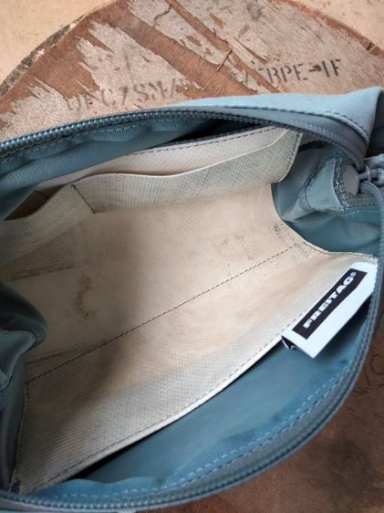 กระเป๋าสะพายผ้า Freitag รุ่น Phelps มือ1 สีเทาอ่อน รูปที่ 11