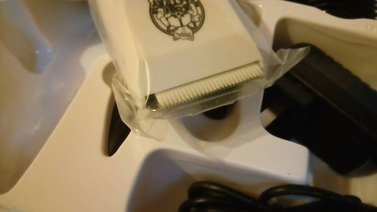 ส่งจากไทย ของแท้ Codos KP-3000 Plus+ ปัตเลียนตัดขนสุนัข ไร้สาย ใบมีดแสตนสผสมเชรามิค KP3000+ KP-3000+ รูปที่ 2