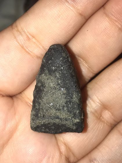 หลวงพ่อทวด เนื้อว่าน พิมพ์ใหญ่ ปี 2524 วัดช้างให้ จ.ปัตตานี พระองค์นี้เนื้อว่านไขว่าน เศษผงตะไบ จมูกโด่งเฟี้ยว สภาพสวยสมบูรณ์มาก มีคราบน้ำว่ รูปที่ 8