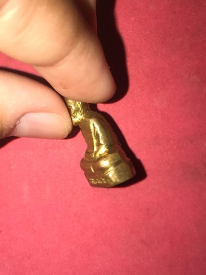 รูปเหมือนปั้ม พ่อท่านคล้าย วัดธาตุน้อย พิมพ์ใหญ่ เนื้อทองผสม ปี 2505 พิมพ์มีสระอุ นิยม ก้นกลึงเป็นวงเดือน ผิวเดิมๆ เก่า แท้ แปลก หายาก เป็นพ รูปที่ 4