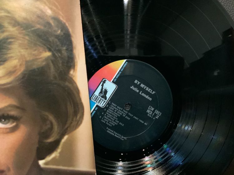 ขายแผ่นเสียงนักร้องเสียงดี Julie London ‎– By Myself 1st Press Mono 1965 USA LP Jazz รูปที่ 2