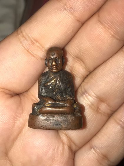 รูปหล่อโบราณ หลวงพ่อจาค วัดบางกระเบา รุ่นแรก ปี 2484 เนื้อโลหะผสม ใต้ฐานตอกสวัสดิ์ ผ่องสกุล ผู้ทำ ผิวเดิม คราบเบ้า น้ำทอง สวย สมบูรณ์ สวยเดิ รูปที่ 6