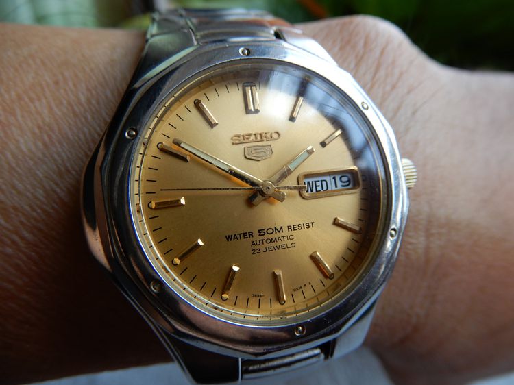 SEIKO 5 water 50m resist automatic 23 jewels รูปที่ 4