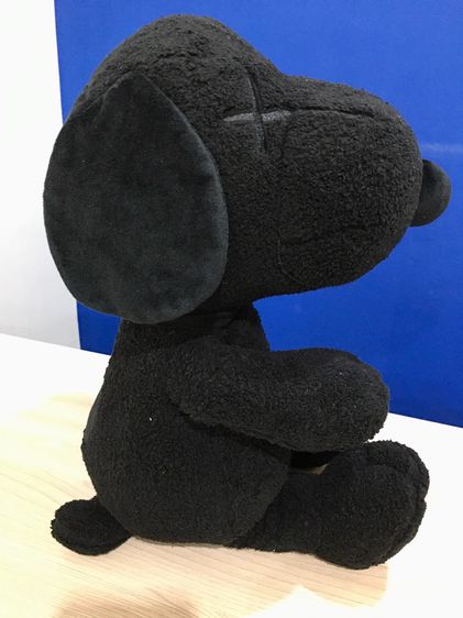 KAWS x Uniqlo Snoopy plus (Large) BLACK ตุ๊กตาสนูปี้สีดำ ตัวใหญ่ Limited edition รูปที่ 4