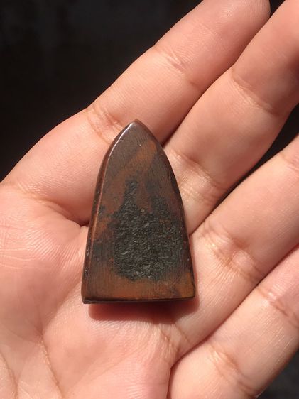 หลวงพ่อทวด หลังเตารีด วัดช้างให้ พิมพ์ใหญ่ เนื้อทองผสม ปี 2505 พระถูกพิมพ์ หลังสวย ขนาดใหญ่ เป็นธรรมชาติ หนา ล้ำ มีรอยแต่งตะไบ มีคราบขี้เบ้า รูปที่ 11