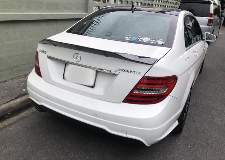 ชุดแต่ง สปอยเลอร์หลัง C Class Spoiler และ logo ตัวอักษร C Coupe W204 AMG C63 carbon Kevlar และ ดำเงา รูปที่ 13