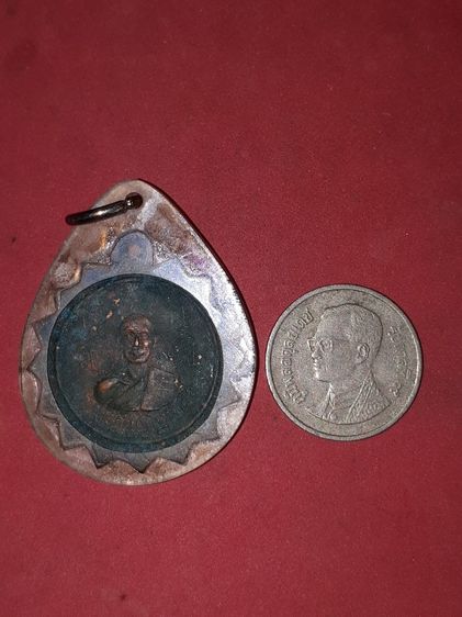 เหรียญหลวงพ่อเทพ วัดพระนอน รุ่นแรก ปี 2484 เพชรบุรี เนื้อทองแดง สภาพเดิมเดิม สภาพสวย สมบูรณ์ แท้ แปลก Classic หายาก เลี่ยมพลาสติก  เหรียญพัด รูปที่ 3