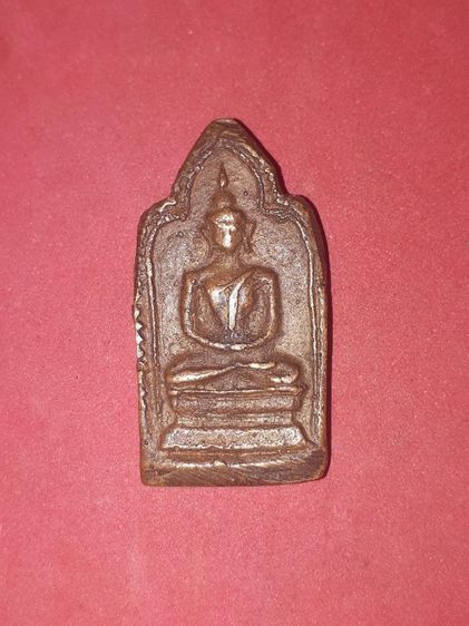 เหรียญหล่อหลวงพ่อทา วัดพะเนียงแตก รุ่น ๒ พิมพ์ไม่มีหู ขนาดสูงประมาณ 3.5 ซม กว้างประมาณ 1.5 ซม หนาประมาณ 0.5 ซม เนื้อโลหะออกทองเหลือง รอยต