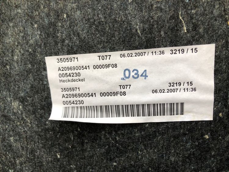 แผงพรมฝาท้าย CLK W209 สภาพดี เหมือนใหม่ รูปที่ 3