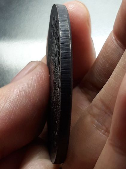 เหรียญบาตรน้ำมนต์หลวงปู่หมุน วัดบ้านจาน ทองแดงรมดำ รูปที่ 4