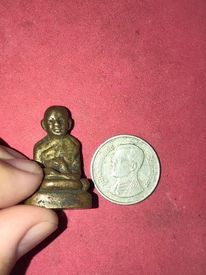 รูปเหมือน หลวงพ่อจาค วัดบางกระเบา รุ่นแรก ปี 2484 พิมพ์เล็ก เนื้อโลหะผสม หล่อโบราณ ใต้ฐานตอกสวัสดิ์ ผ่องสกุล ผู้ทำ ผิวเดิม คราบเบ้า น้ำทอง ส รูปที่ 7