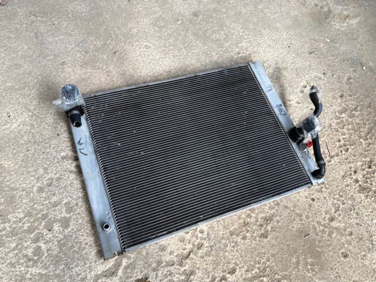 หม้อน้ำ Coolant Radiator E60 ของแท้ มือสอง 520i 520d 523i 525i รูปที่ 9