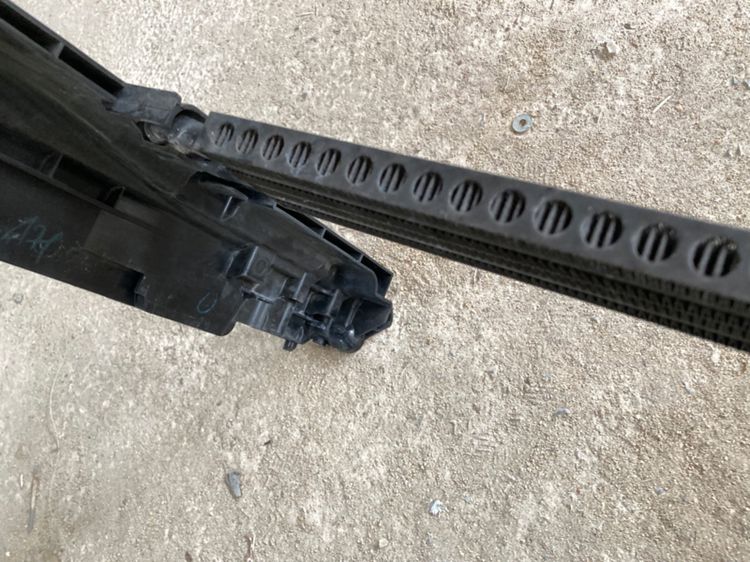 Coolant รังผึ้ง พวงมาลัยพาวเวอร์ BMW E90 แท้ มือสอง 318i 320i 325i 320d รูปที่ 7