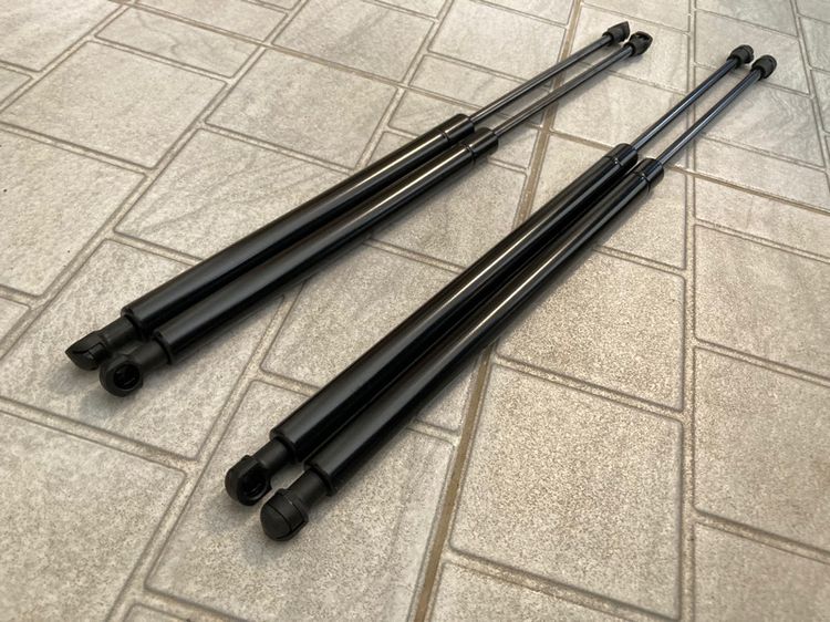 โช๊คฝาหน้า โช๊คฝาท้าย ไฟสปอร์ตไลท์ Lexus IS250 ของใหม่  รูปที่ 4