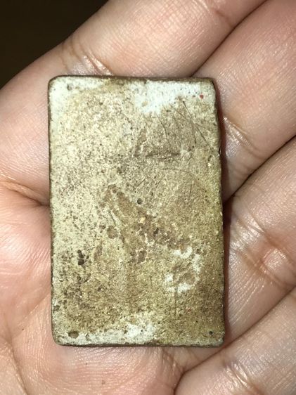 พระสมเด็จ พิมพ์ไกเซอร์ วัดระฆัง กทม. ปี 24xx เนื้อผงพุทธคุณ หลังเรียบ องค์พระขนาดใหญ่กว่าปกตินิดหน่อย  ขอบไม่คม เป็นธรรมชาติ เนื้อผงละเอียด  รูปที่ 3