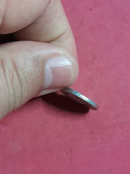 เหรียญเม็ดแตง หลวงปู่ทวด วัดช้างไห้ เนื้ออาปาก้า ปี 2522 เหรียญสวย คม ผิวเก่าเดิมๆ แท้ หายาก รูปที่ 4