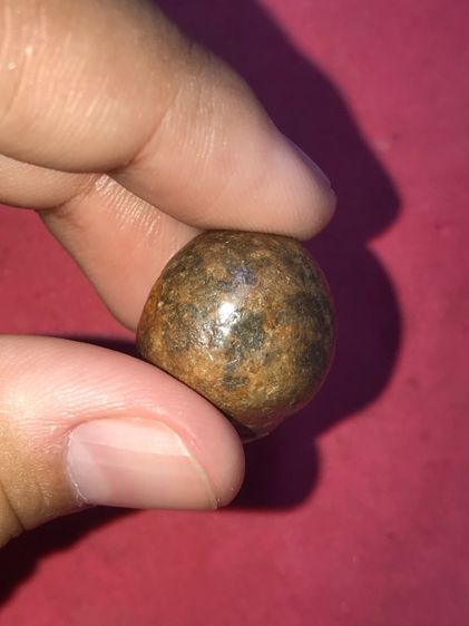 คตแมลงทับ ทรงเกือบกลม ที่หัวมีจุดขาว 2 จุด ขนาดประมาณ 2 ซม เนื้อแห้ง มันเงา สีน้ำตาลอมเขียว แข็งเป็นหิน เก่าจัด แท้ ดูง่าย หายาก สภาพสวย สมบ รูปที่ 6