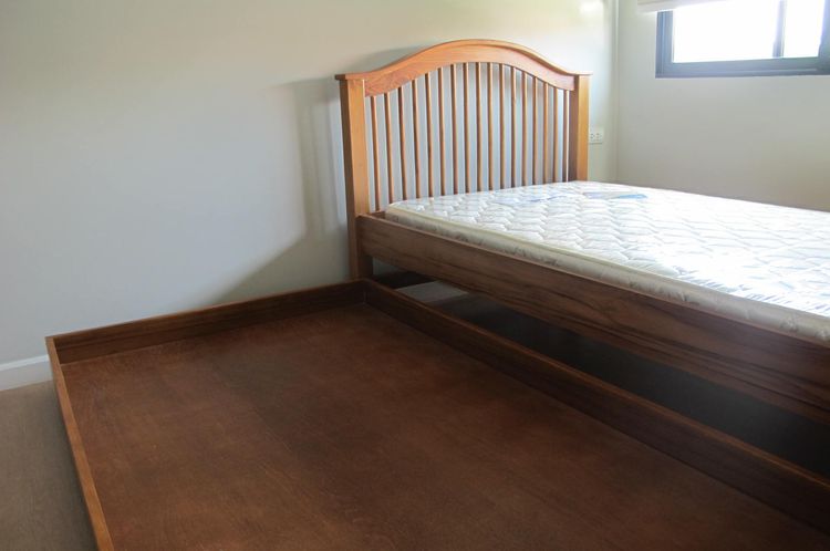 ลดลงจากเดิม เตียงเสริมแบบเลื่อนเก็บใต้เตียงได้ขนาด 3.5 ฟุต (ไม่รวมเตียงหลัก) รูปที่ 3