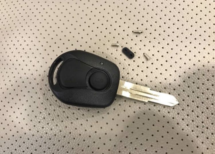กรอบกุญแจ Ssangyong รีโมทปุ่มยาง Reston Actyon Stavic รูปที่ 4
