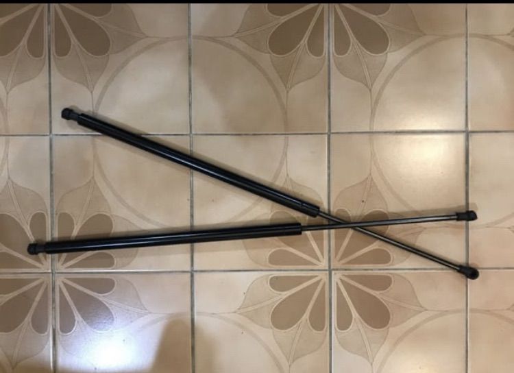 โช๊คฝาโปรงท้าย X3 รุ่น E83 ของใหม่ 1 คู่ รูปที่ 3