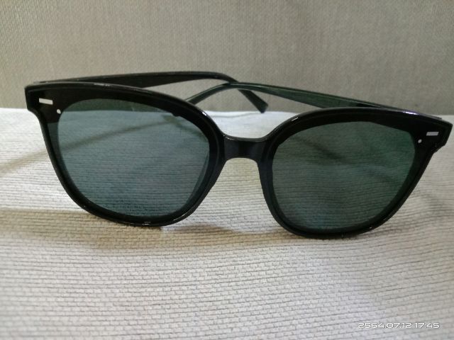 ขายแว่นตากันแดดกันฝุ่นกันลมแฟชั่น พร้อมถุงผ้าและผ้าเช็ดแว่น  มือหนึ่ง  รูปที่ 5