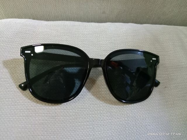 ขายแว่นตากันแดดกันฝุ่นกันลมแฟชั่น พร้อมถุงผ้าและผ้าเช็ดแว่น  มือหนึ่ง  รูปที่ 6