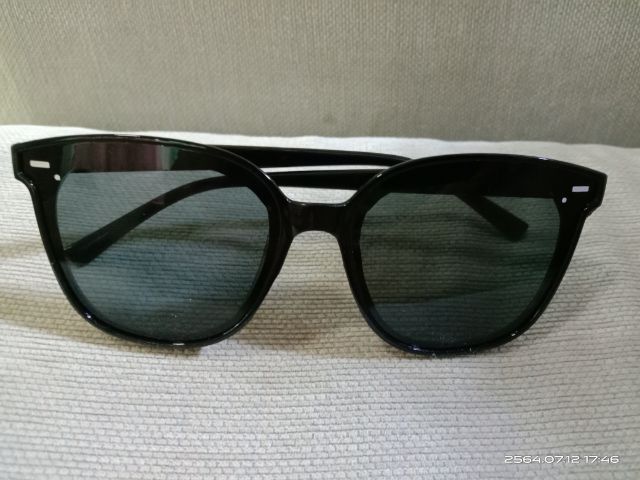 ขายแว่นตากันแดดกันฝุ่นกันลมแฟชั่น พร้อมถุงผ้าและผ้าเช็ดแว่น  มือหนึ่ง  รูปที่ 2