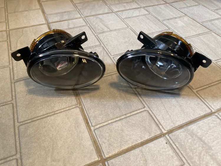 ไฟสปอร์ตไลท์ VOLK Caravelle T5 และ T5.1 ไฟตัดหมอก ฝาครอบน๊อตล้อ 20 ตัว รูปที่ 2