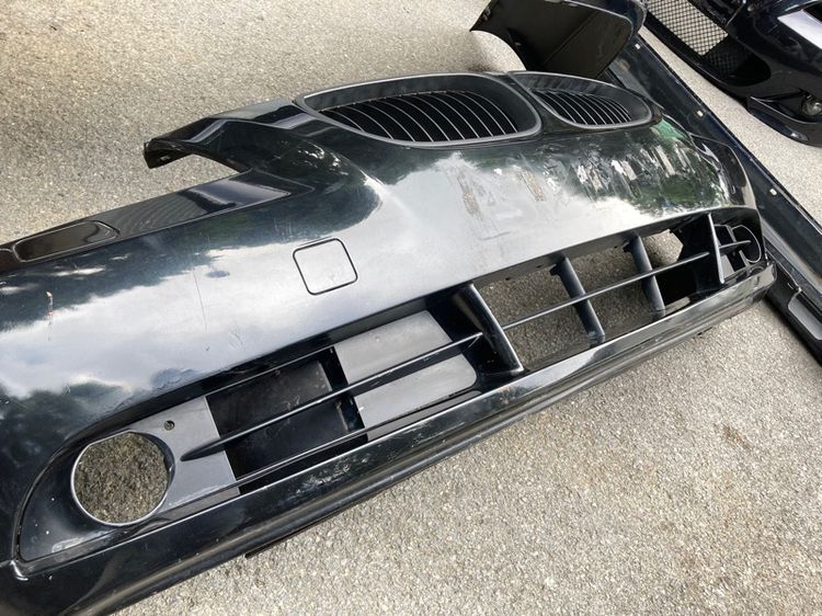 กันชน BMW E60 520i 525i 520d PreLCi ปี2004-2007 มือสอง กันชน สเกิร์ตข้าง พร้อมอุปกรณ์ ตระแกรง ช่องลม กระจังหน้า รูปที่ 4