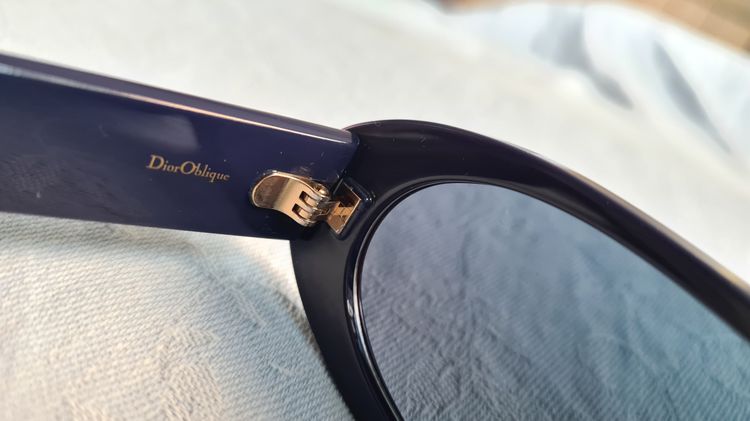 แว่นกันแดด Christain Dior Oblique Blue มือ 1 แท้ ขาย 8000 จาก 16000 บาท รูปที่ 5