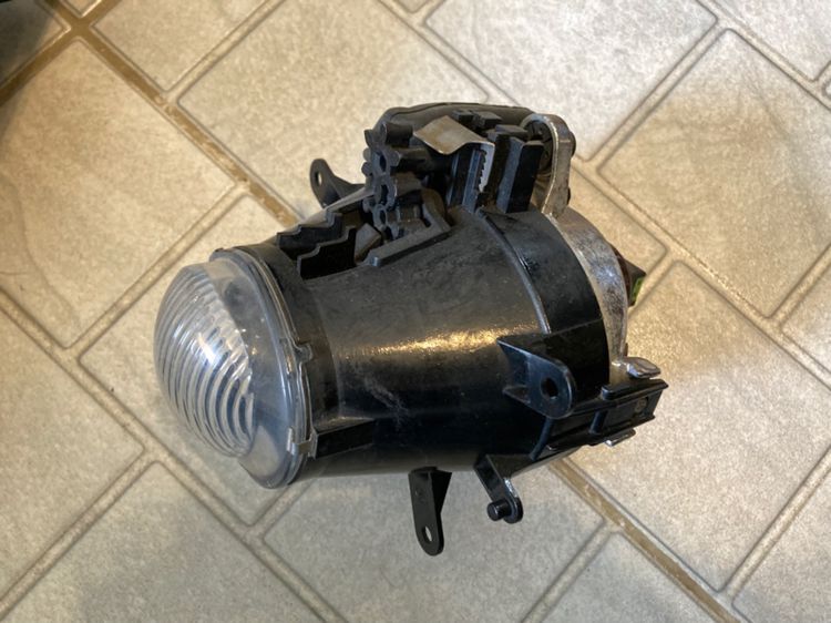 ไฟท้าย ไฟตัดหมอก ไฟหน้า คิ้วยาง BMW E46 รุ่นไฟตายก มือสอง 318i 323i รูปที่ 6