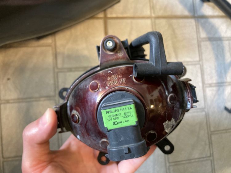 ไฟท้าย ไฟตัดหมอก ไฟหน้า คิ้วยาง BMW E46 รุ่นไฟตายก มือสอง 318i 323i รูปที่ 9