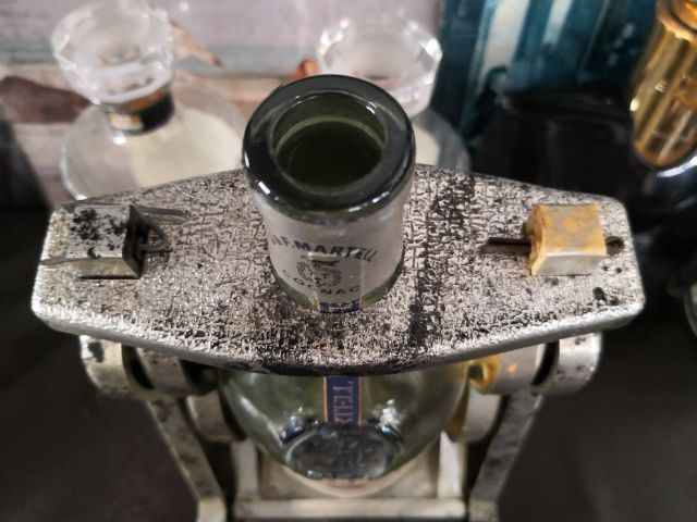 ขวดเหล้าเปล่าและขวดเหล้าพก​ glenfiddich​ รูปที่ 3