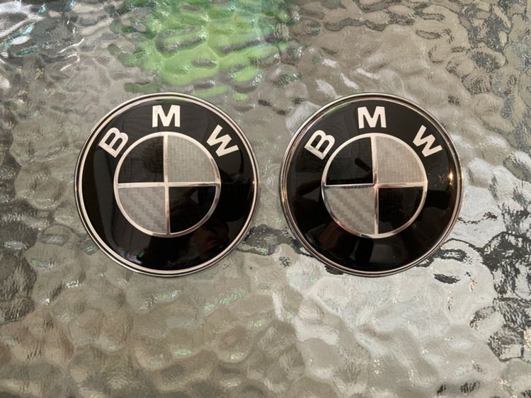  โลโก้ BMW ลาย Carbon Kevlar ฝากระโปรง 82 มิล 74 มิล ฝาล้อ 68 มิล E36 E46 E34 E39 E84 E70 E60 E90 E65 F10 F30 รูปที่ 4