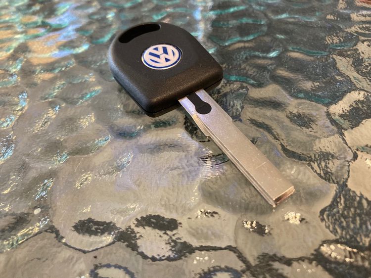 กรอบกุญแจ รีโมท VW 2 ปุ่ม 3 ปุ่ม กุญแจสำรอง VOLKSWAGEN NEW BETTLE GOLF PASSAT Scirocco CARAVELLE TRANSPOTER remote volk รูปที่ 12