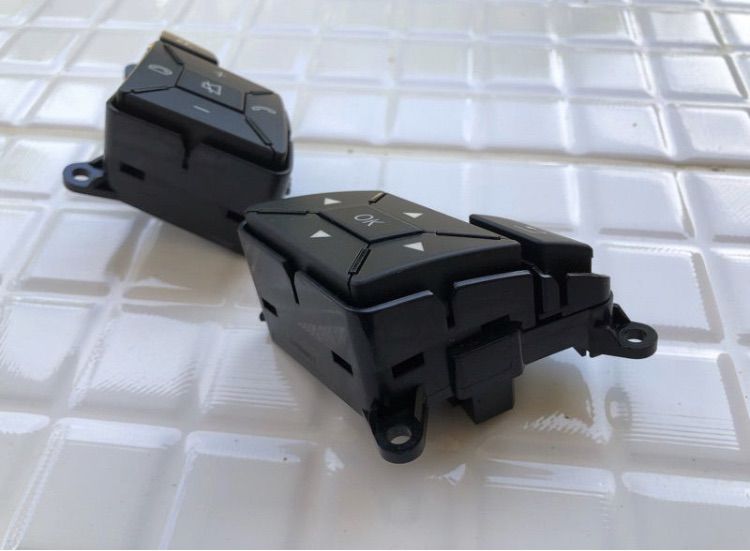 สวิตช์ ปุ่ม พวงมาลัย Mutifunction Benz W212 W207 W204 W221 W246 W117 W176 R172 E Coupe C Coupe ปุ่มกด พวงมาลัย เกียร์ 5 Speeds 7 Speeds รูปที่ 15