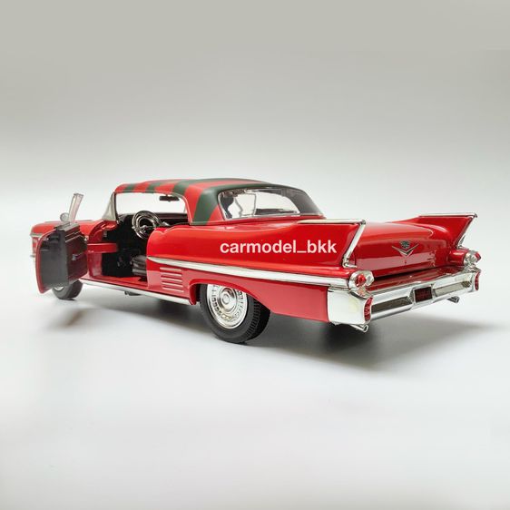 โมเดลรถเหล็ก Cadillac ปี 1958 Red พร้อมตัวโมเดล Freddy Krueger แบรนด์ Jada ขนาด 1 ต่อ 24 โมเดลรถจากภาพยนคร์ Diecast CarModelBKK รูปที่ 5