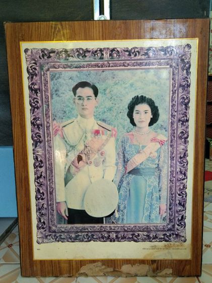 พระฉายาลักษณ์รัชกาลที่๙และพระราชินี รูปที่ 6