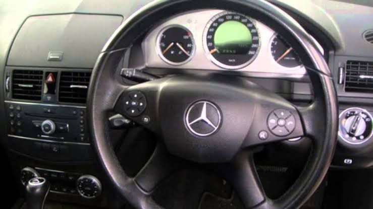 สวิตช์ ปุ่ม พวงมาลัย Mutifunction Benz W212 W207 W204 W221 W246 W117 W176 R172 E Coupe C Coupe ปุ่มกด พวงมาลัย เกียร์ 5 Speeds 7 Speeds รูปที่ 18