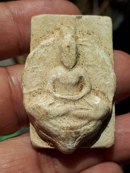 พระโพธิจักร ท่านพ่อลี วัดอโศการาม จ.สมุทรปราการ ปี 2500 มีขนาดเขื่อง หลังสี่เหลี่ยมยันต์ดวง เนื้อผง มีมวลสาร พิมพ์คมชัด ผิวแห้ง เดิมๆ เป็นธร รูปที่ 2